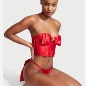 Victoria’s Secret Dream Angels Red Cupped Bow Bra Corset/ bra